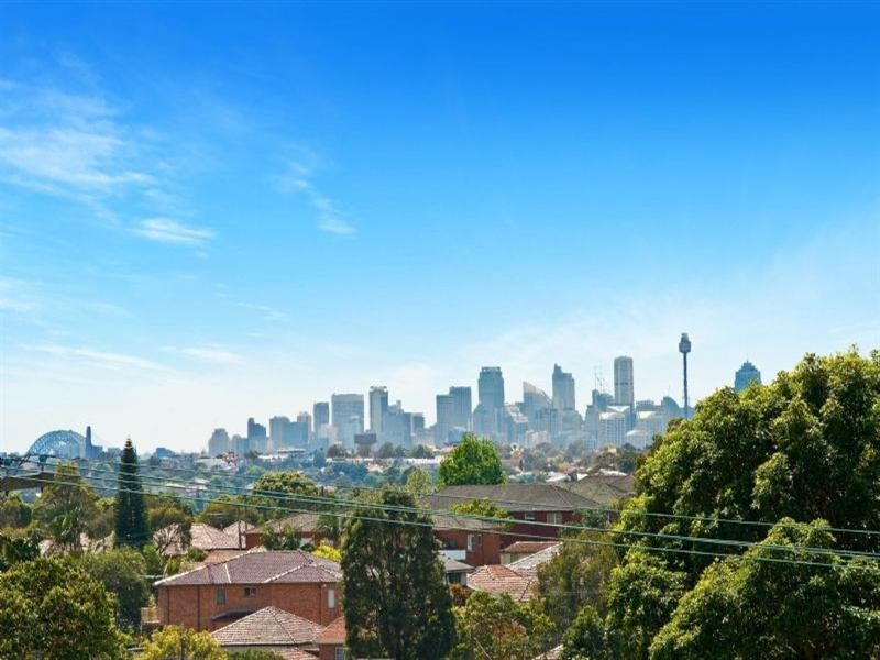 33 Panorama Street, Kingsgrove NSW 2208