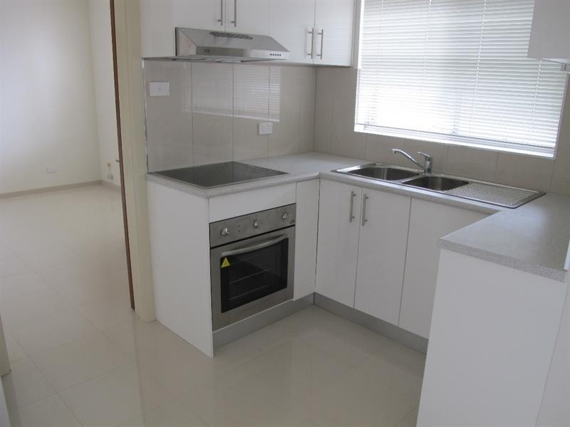 6/36 Moorefields Road, Kingsgrove NSW 2208