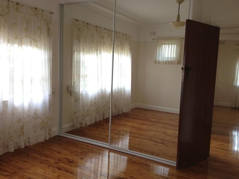 52 Staple Street, Kingsgrove NSW 2208