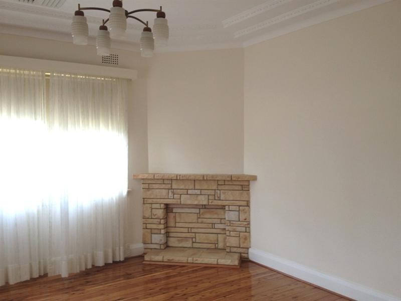 52 Staple Street, Kingsgrove NSW 2208