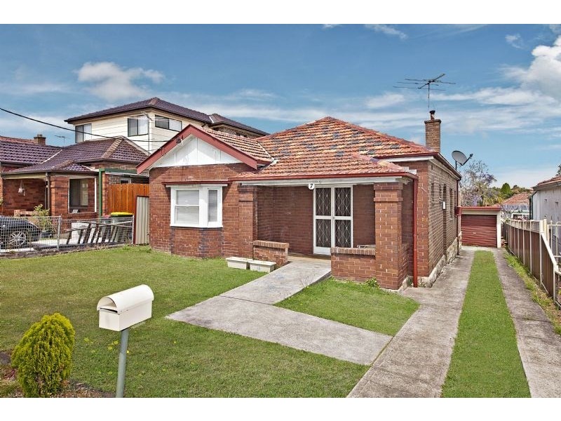 7 Frost Street, Earlwood NSW 2206
