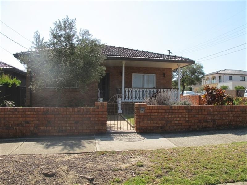 19 Earlwood Avenue, Earlwood NSW 2206