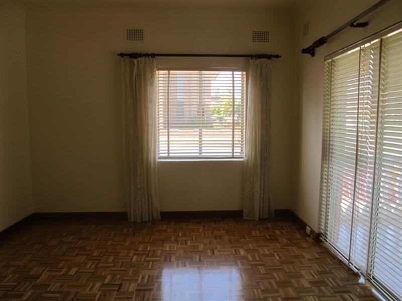 19 Earlwood Avenue, Earlwood NSW 2206