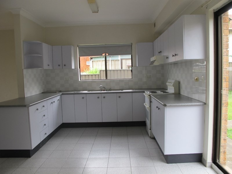 4/32 Gillies Street, Lakemba NSW 2195