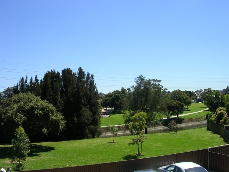 9/3 Seventh Avenue, Campsie NSW 2194