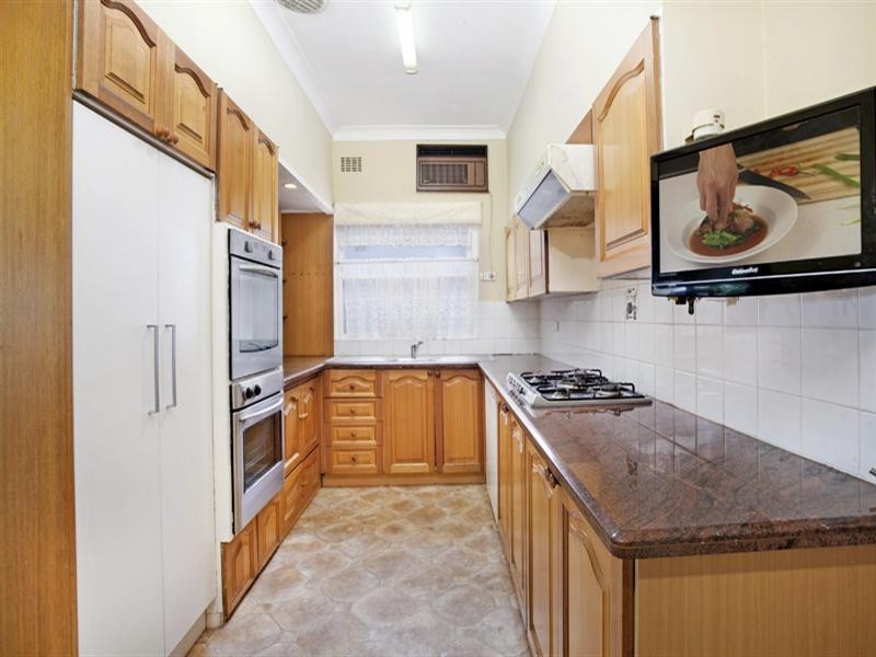 5 Frost Street, Earlwood NSW 2206