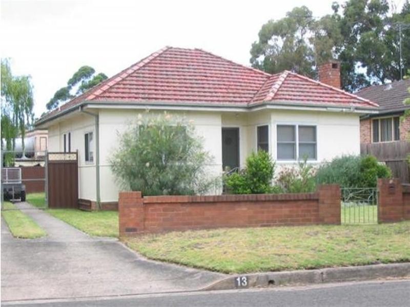 13 Wanstead Avenue, Earlwood NSW 2206
