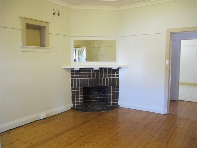 22 McCallum Street, Roselands NSW 2196