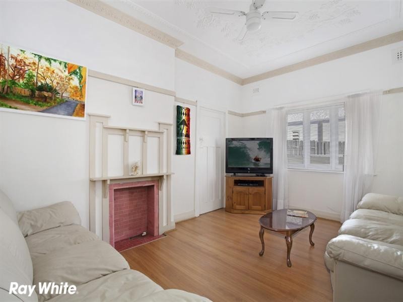 44 Permanent Avenue, Earlwood NSW 2206