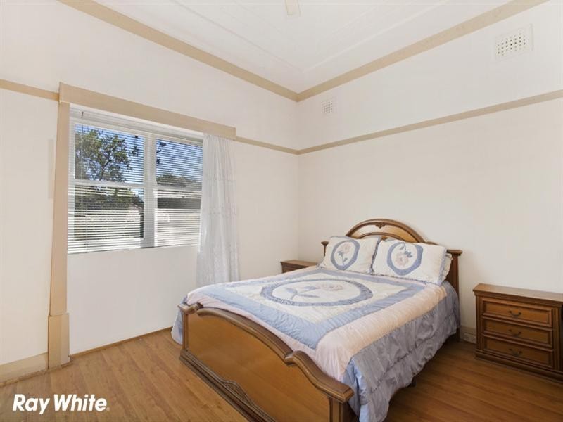 44 Permanent Avenue, Earlwood NSW 2206