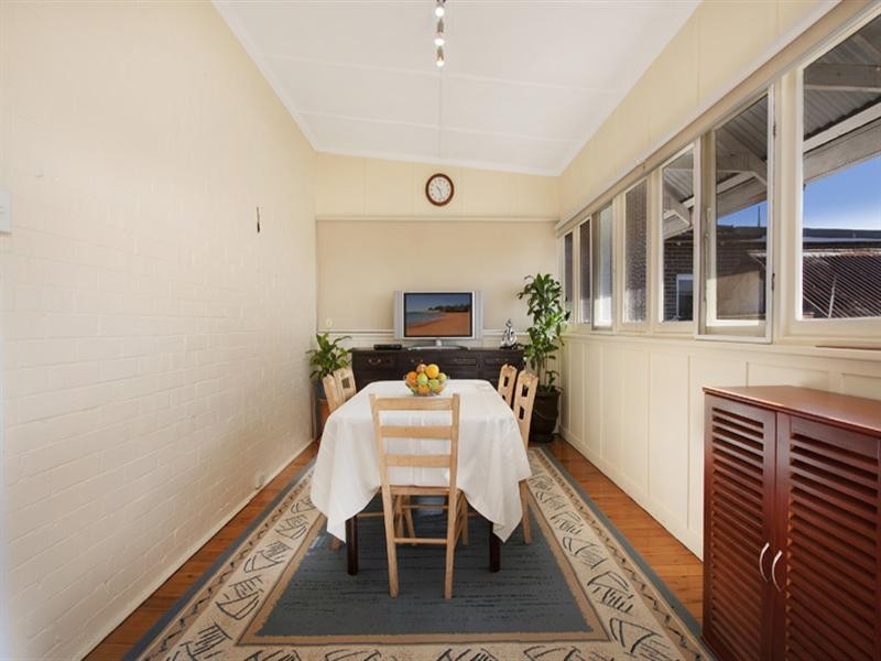 77 Minnamorra Avenue, Earlwood NSW 2206