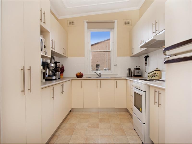 77 Minnamorra Avenue, Earlwood NSW 2206