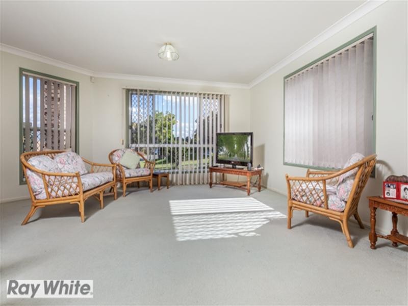 2 Rainbow Court, Griffin QLD 4503