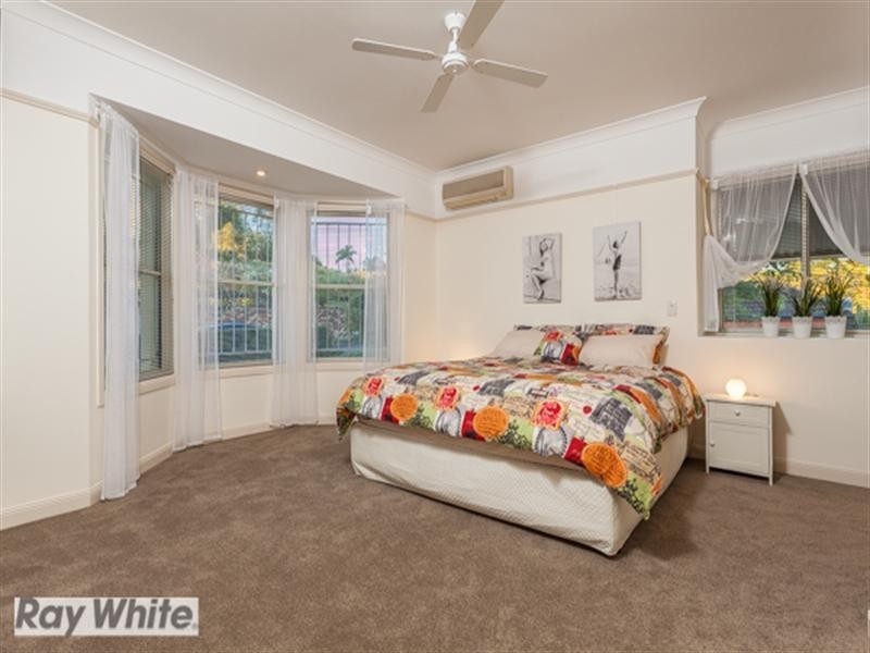 4 River Vista Crescent, Murrumba Downs QLD 4503