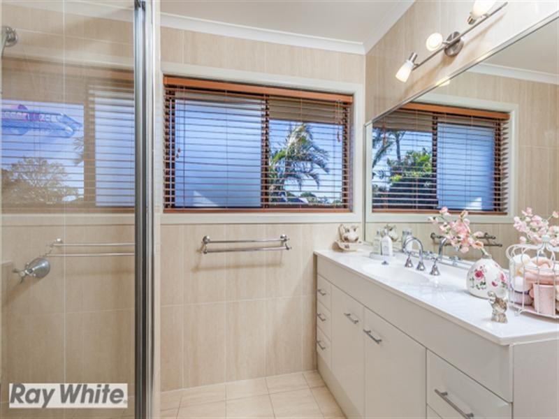 24 Flametree Street, Bridgeman Downs QLD 4035