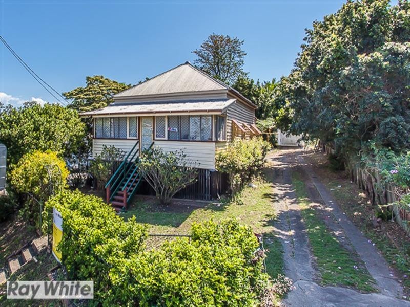 1062 Anzac Avenue, Petrie QLD 4502