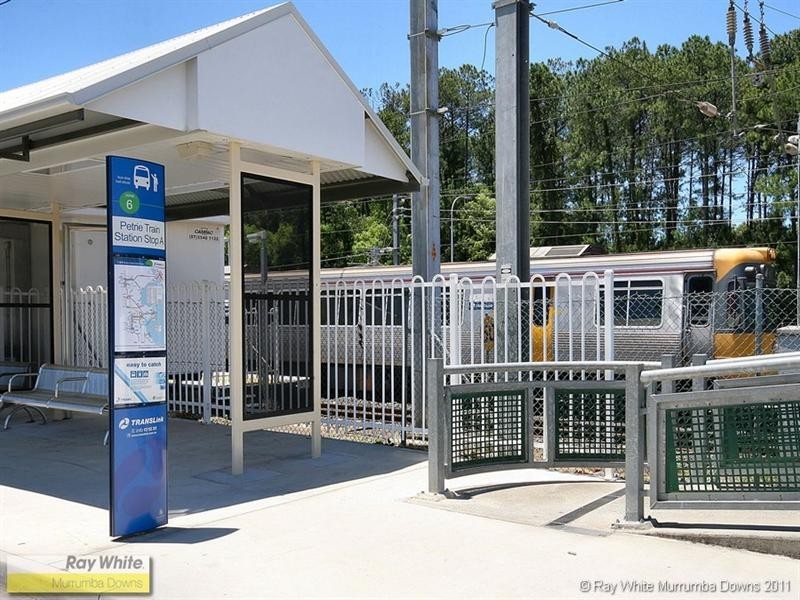 14 Reid Street, Petrie QLD 4502