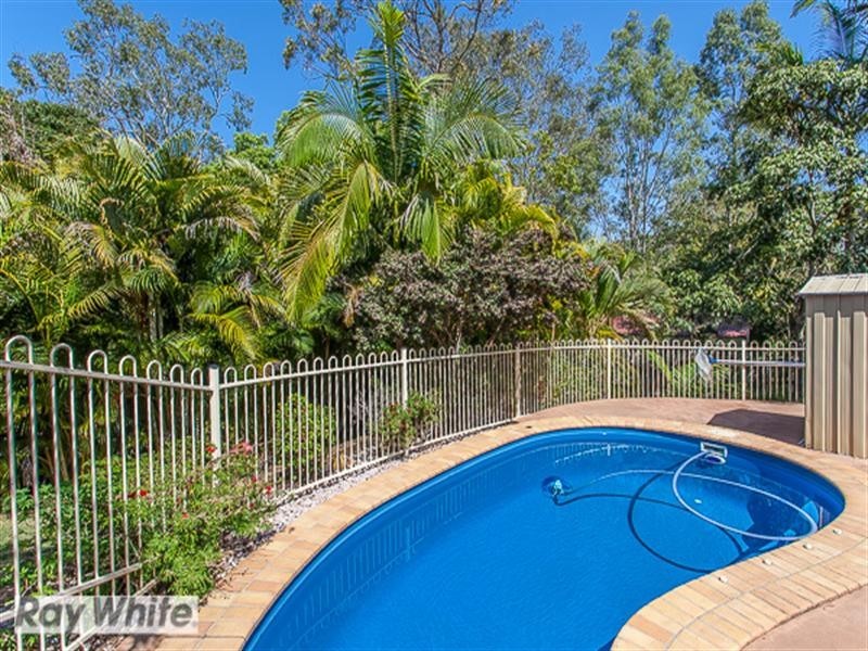 6 Carmody Court, Petrie QLD 4502