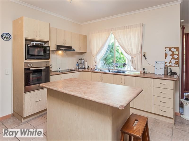 6 Carmody Court, Petrie QLD 4502