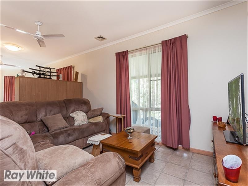 6 Carmody Court, Petrie QLD 4502
