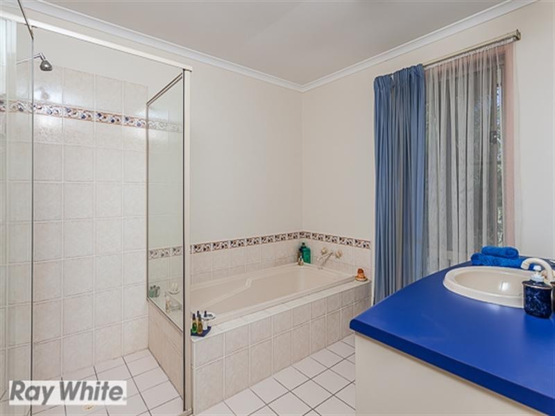 6 Carmody Court, Petrie QLD 4502