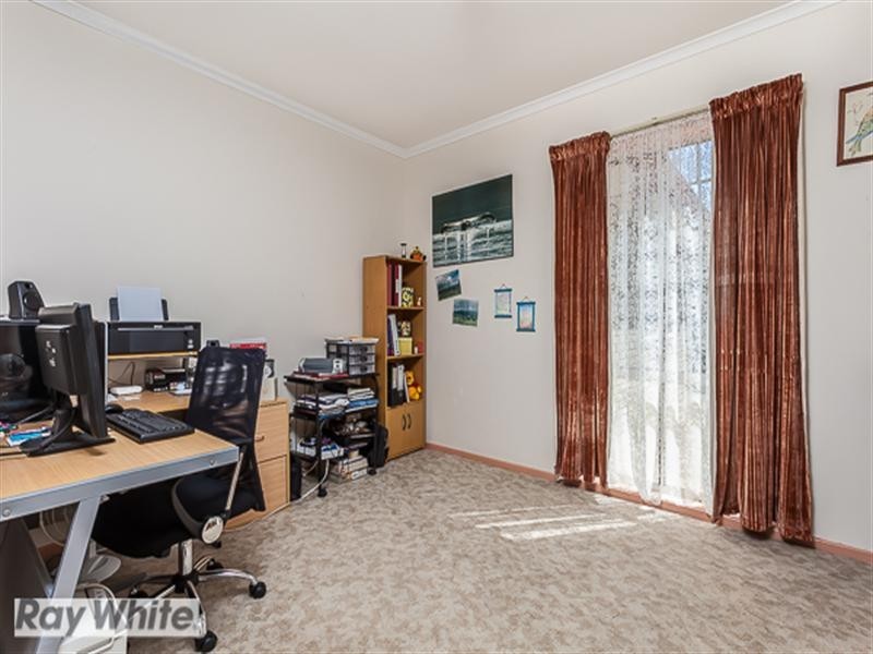 6 Carmody Court, Petrie QLD 4502