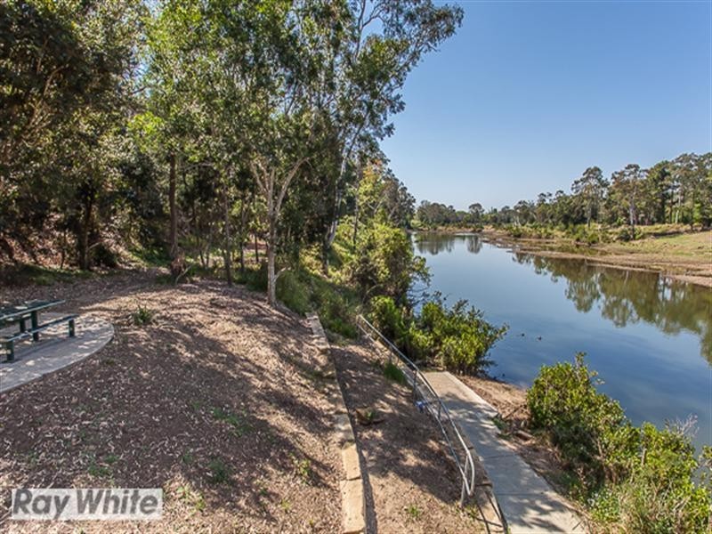 6 Carmody Court, Petrie QLD 4502