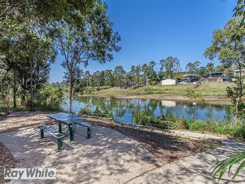 6 Carmody Court, Petrie QLD 4502