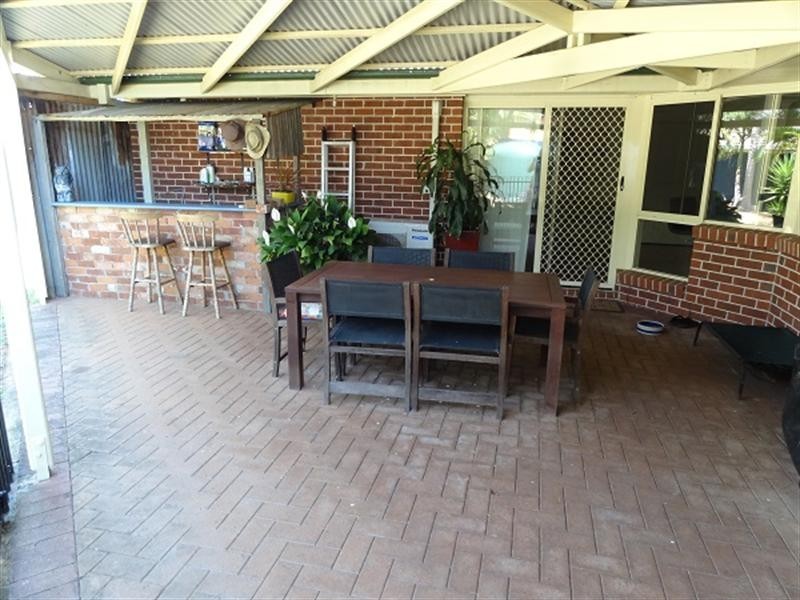 18 Mountain Blue Drive, Kallangur QLD 4503