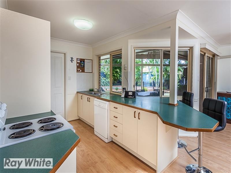 18 Mountain Blue Drive, Kallangur QLD 4503