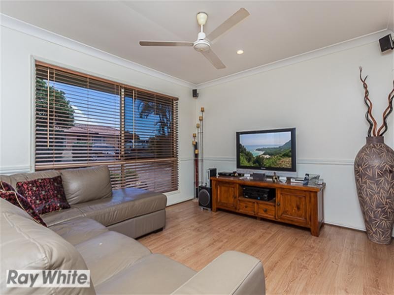 18 Mountain Blue Drive, Kallangur QLD 4503