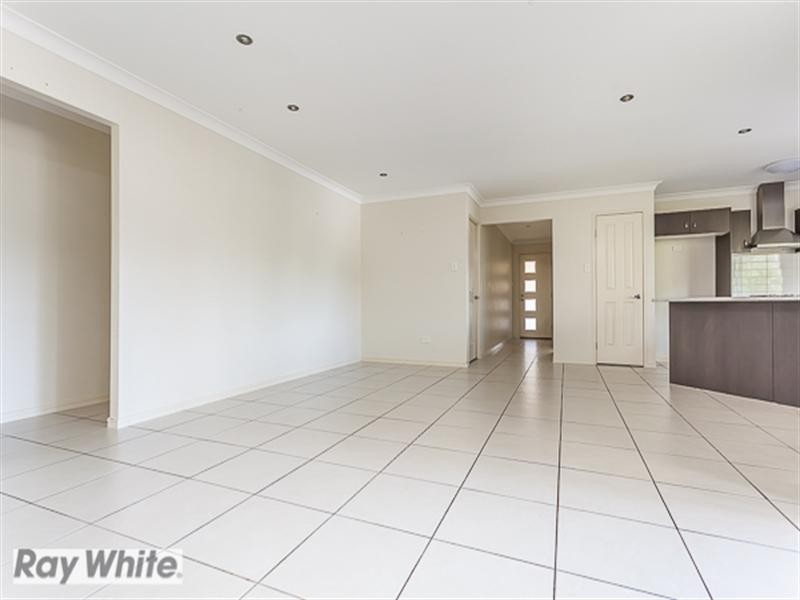 18 Outlook Court, Kallangur QLD 4503