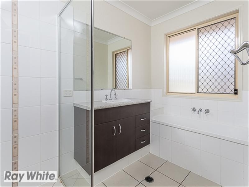 18 Outlook Court, Kallangur QLD 4503