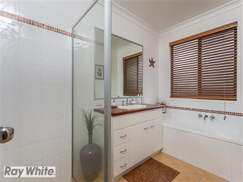 9 Bronze Court, Griffin QLD 4503