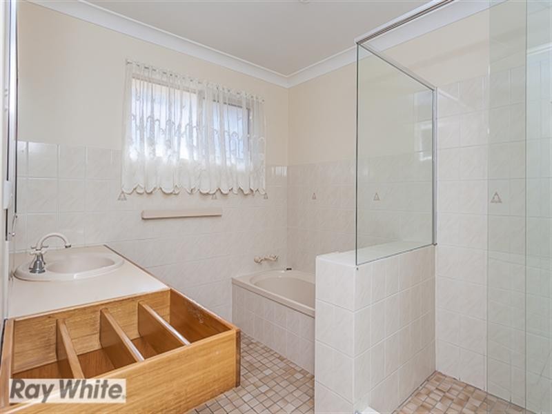 10 Vaucluse Street, Petrie QLD 4502