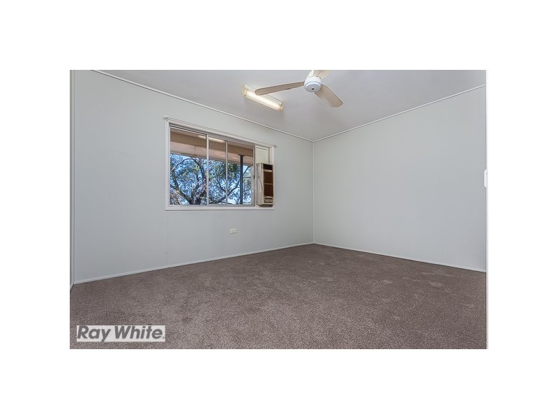 18 Loowa Street, Kallangur QLD 4503