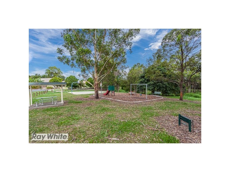 7 Kirri Avenue, Petrie QLD 4502