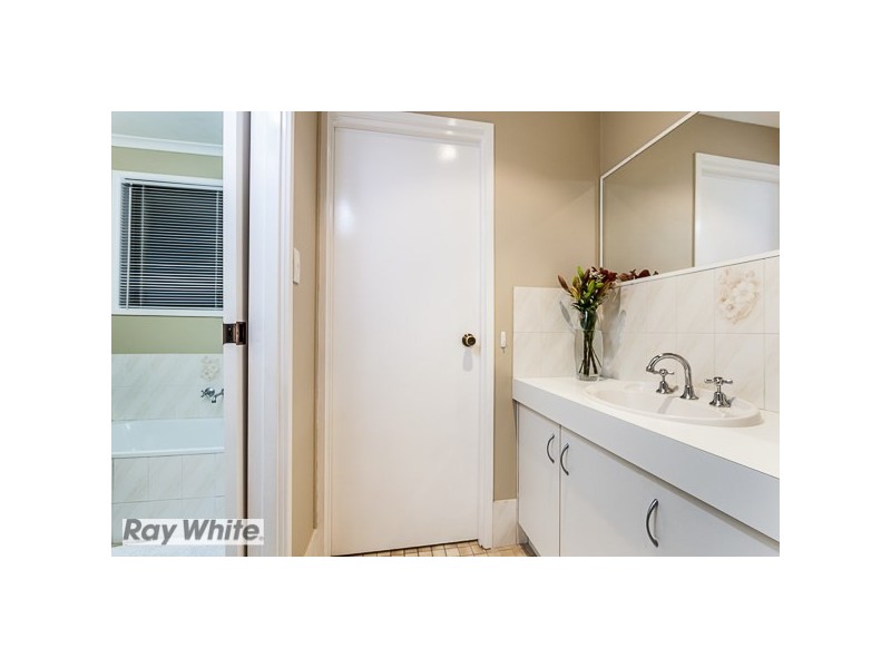 5 Mathieu Road, Petrie QLD 4502