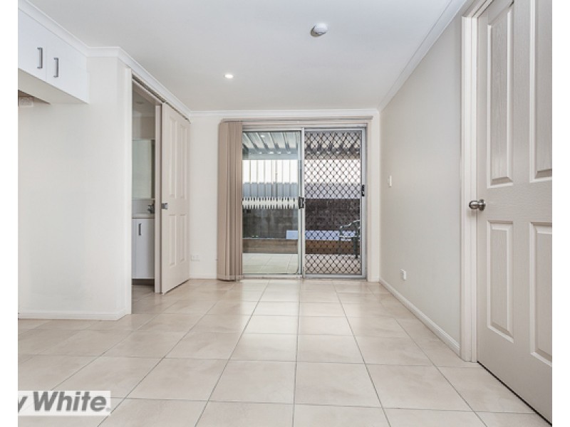 10 Arunga Street, Petrie QLD 4502