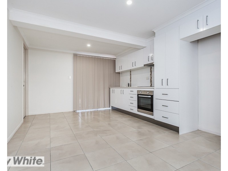 10 Arunga Street, Petrie QLD 4502