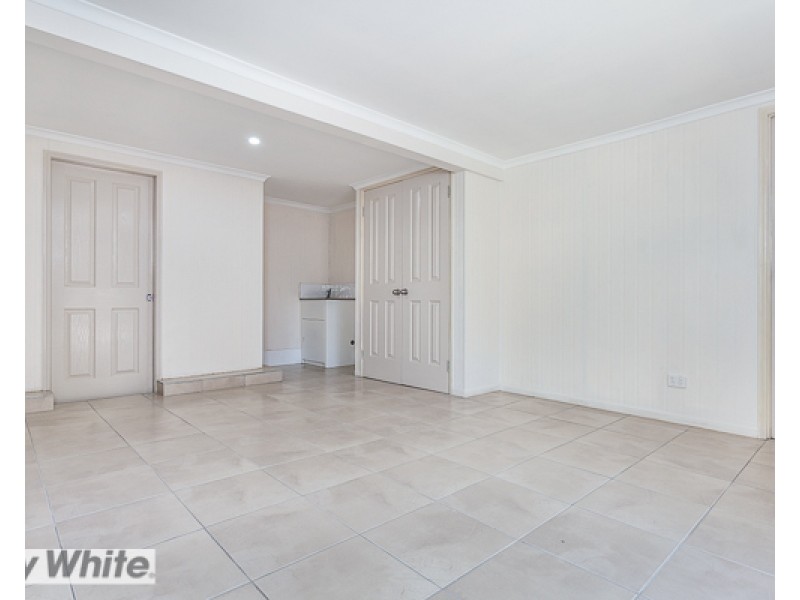 10 Arunga Street, Petrie QLD 4502