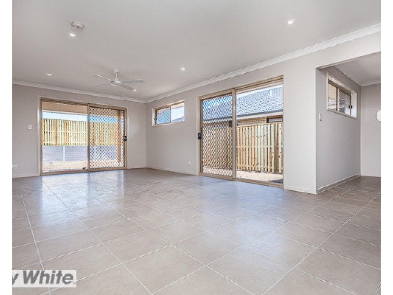 3 Essencia Avenue, Dakabin QLD 4503