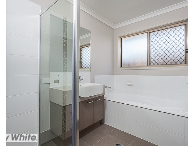 3 Essencia Avenue, Dakabin QLD 4503