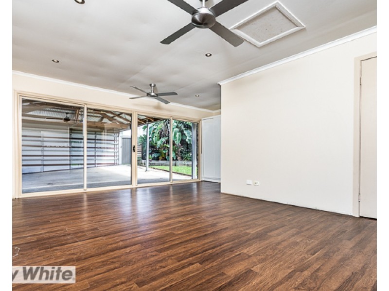 51 Balstrup Road North, Kallangur QLD 4503