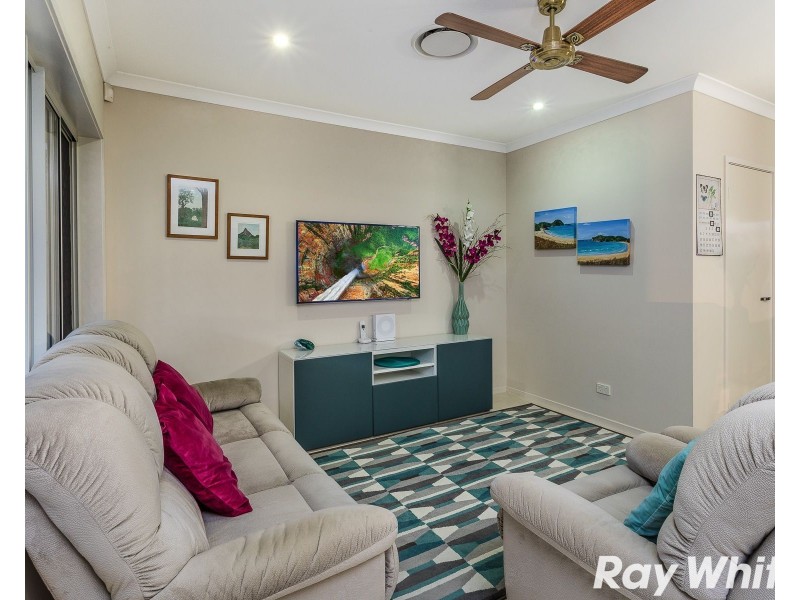 1 Goss Close, North Lakes QLD 4509