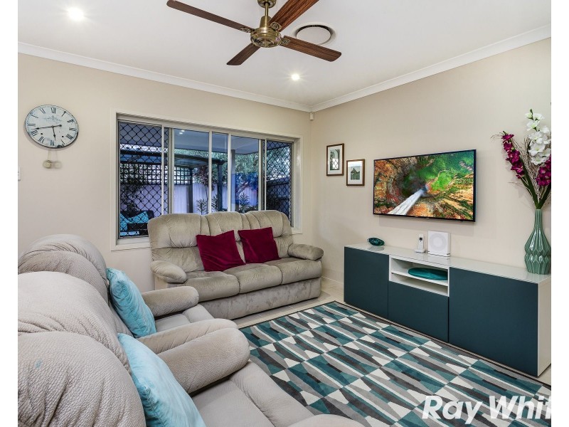 1 Goss Close, North Lakes QLD 4509
