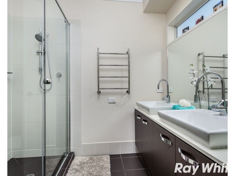 1 Goss Close, North Lakes QLD 4509