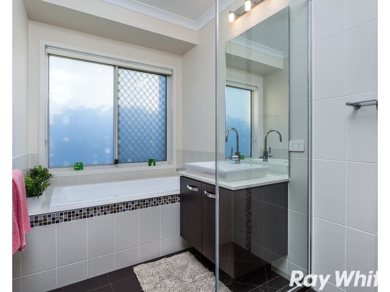 1 Goss Close, North Lakes QLD 4509