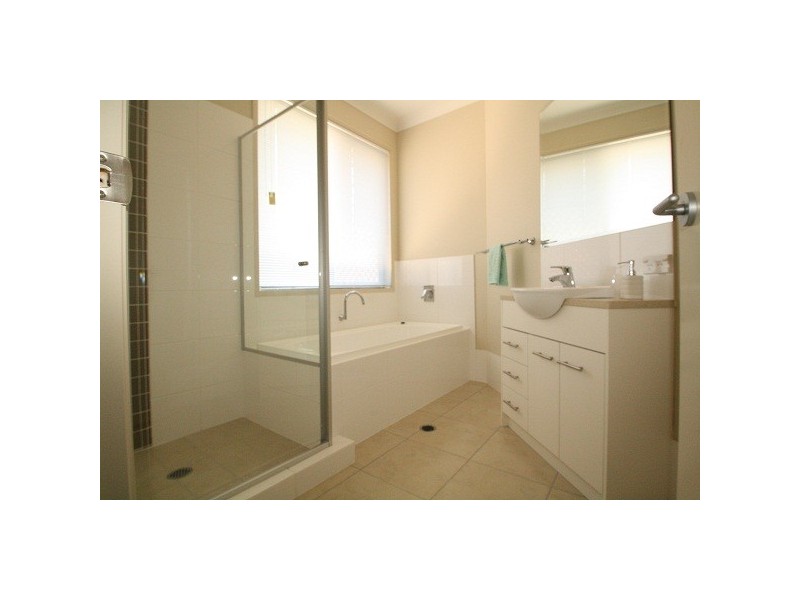 North Lakes QLD 4509