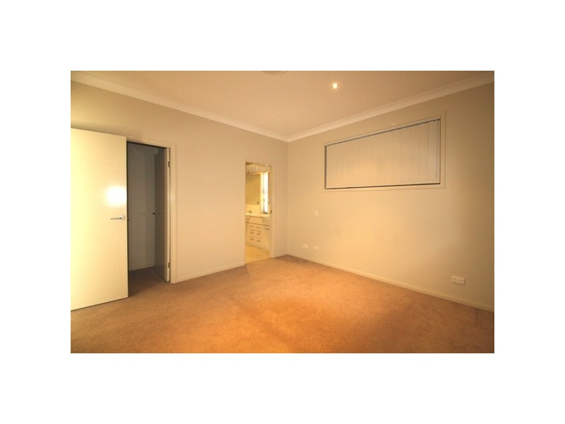 North Lakes QLD 4509